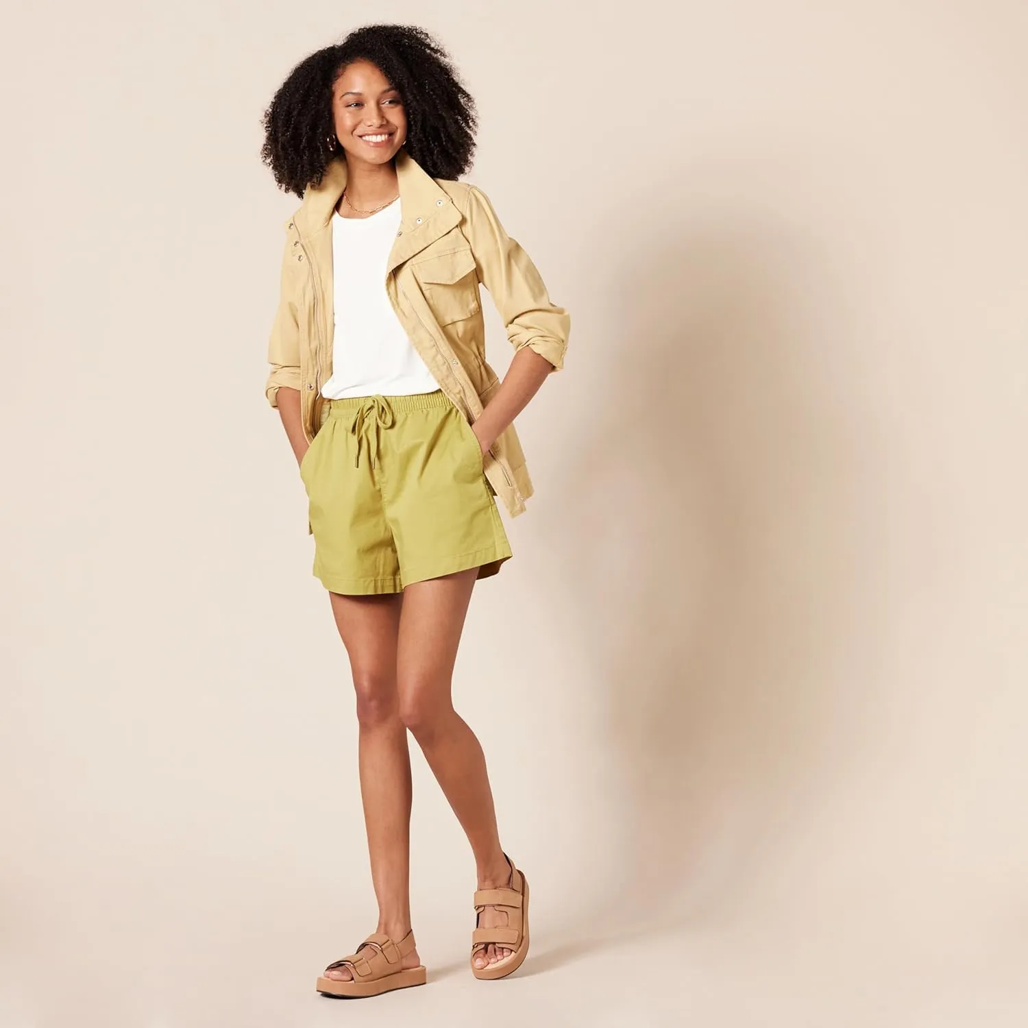 Amazon Essentials Women's Stretch Cotton Mid-Rise Pull-On Relaxed-Fit Shorts