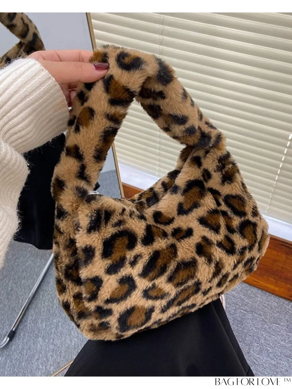 BagForLove - Stylish Leopard Print Fluffy Shoulder Bag - Trendy, Durable, Polyester with Zipper Closure