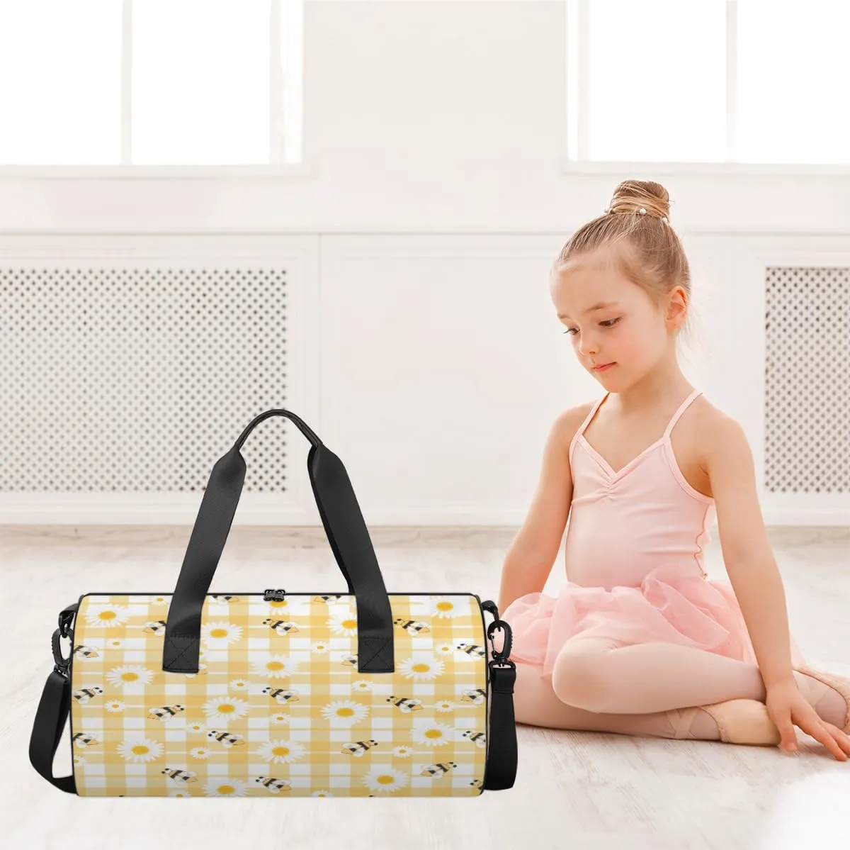 Bee Daisy Check Sports Duffel Bag with Shoulder Strap, Large Capacity Gym Bag with Shoe Compartment, Water Resistant Travel Duffle Bag for Men Women Travel, Sports (17.6x9x9 Inch)