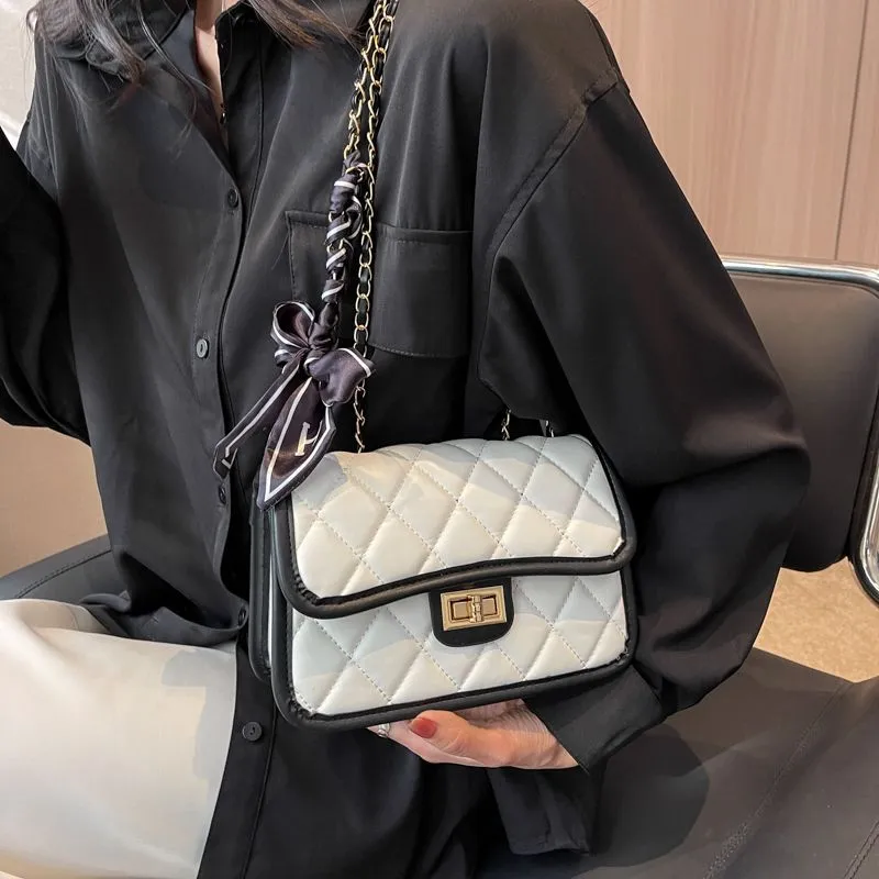 Durable Women's Chain Western Style Pouch Shoulder Bags