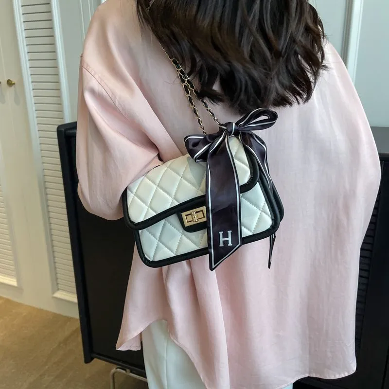 Durable Women's Chain Western Style Pouch Shoulder Bags