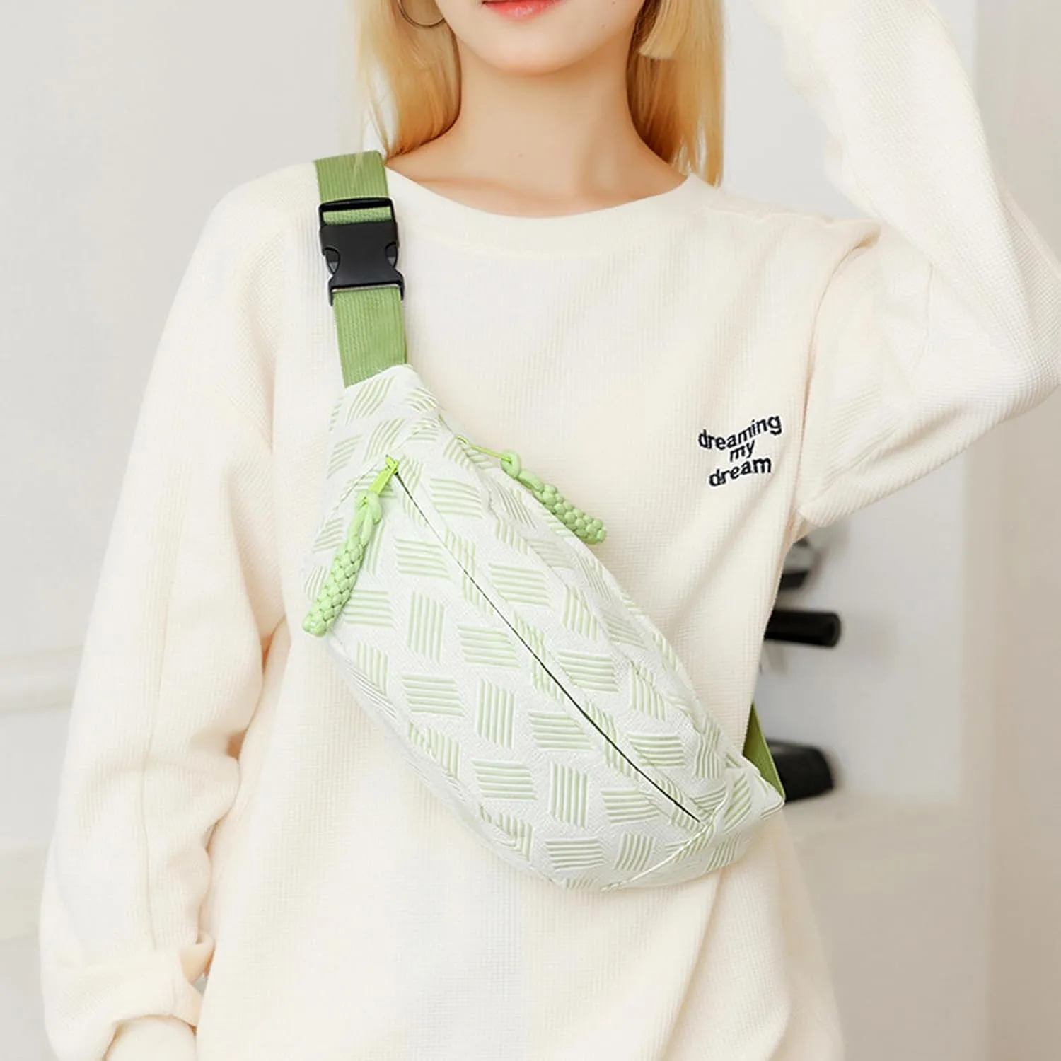 eYLun Women Crossbody Bag Fanny Pack Casual Fashion Waist Bag Chest Bag Adjustable Waist Pack for Travel Walking Running Hiking Cycling Green