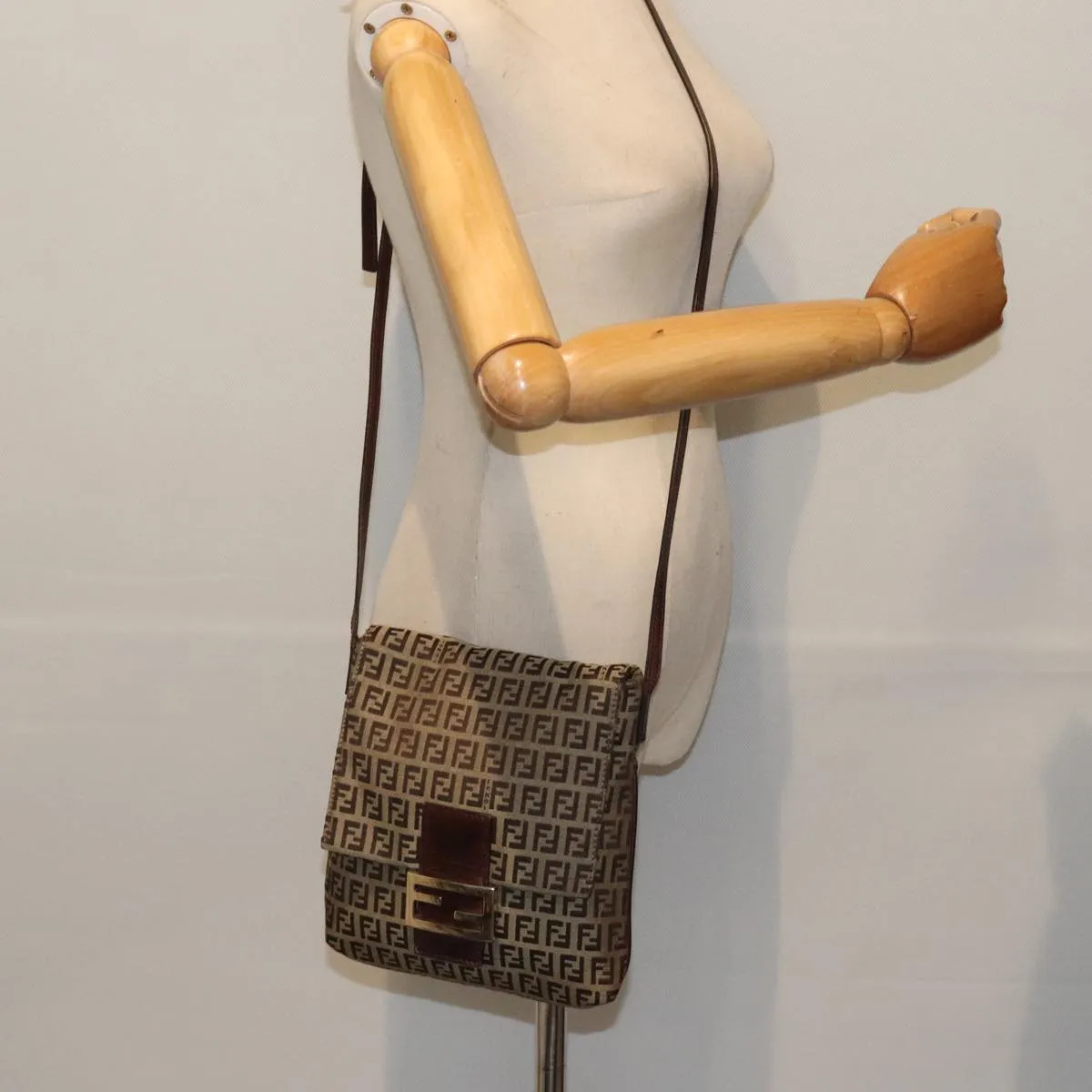 FENDI Zucchino Canvas Shoulder Bag Beige yk15249