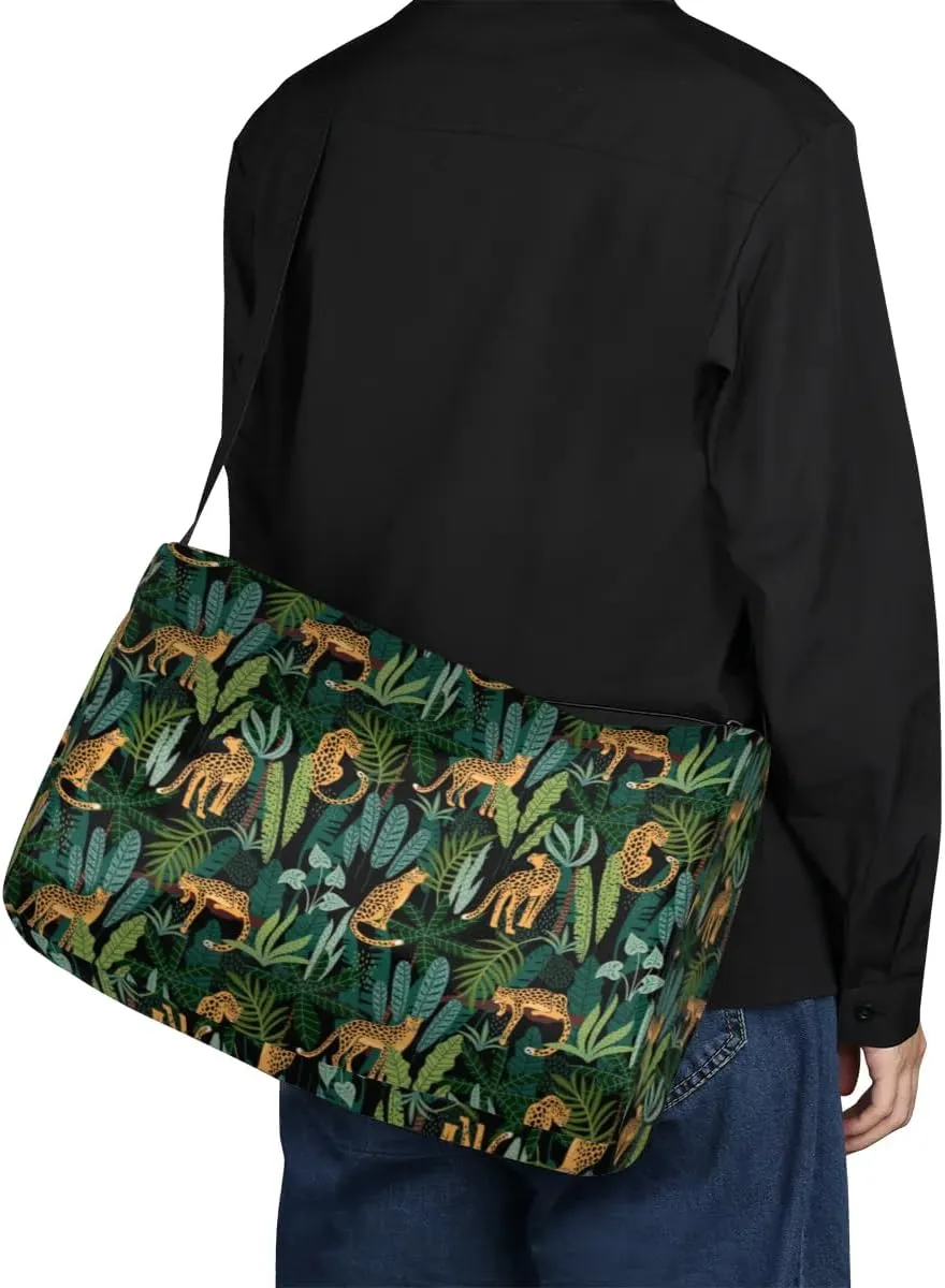 Forest Leopard Small Gym Bag for Men Women Workout Sport Duffle Bag Waterproof Weekender Overnight Bag Lightweight Carry on Tote Bag Crossbody Shoulder Travel Bag for Swim Yoge Dance