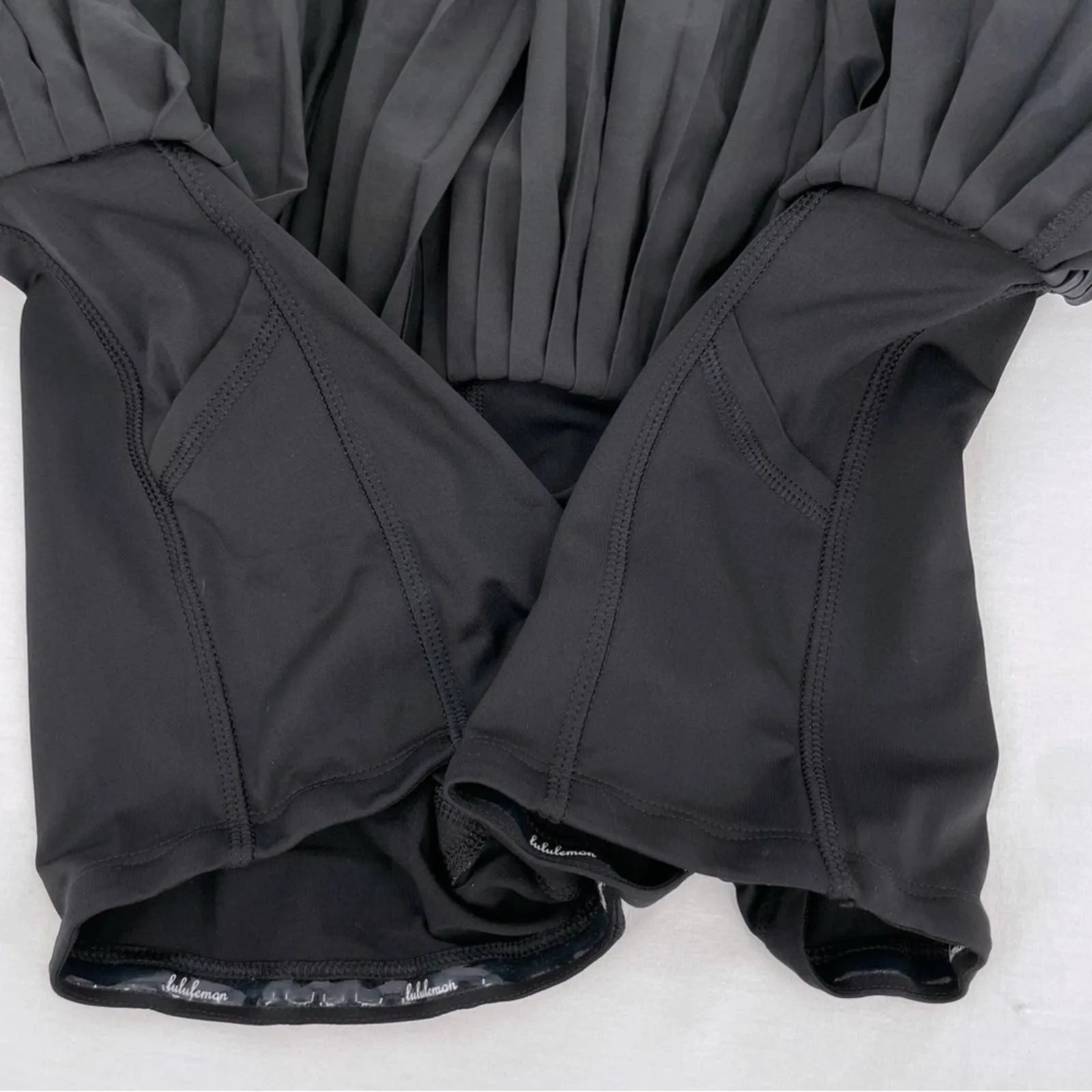 Lululemon Pleat to Street II Black Skirt Skort Golf Tennis Ballerina Twirly Size 6