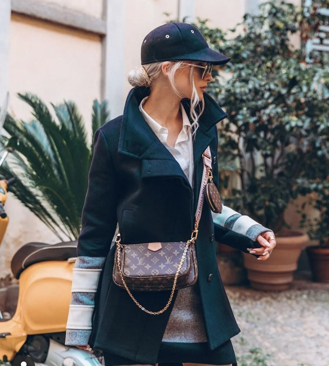 L.V multi pochette .
