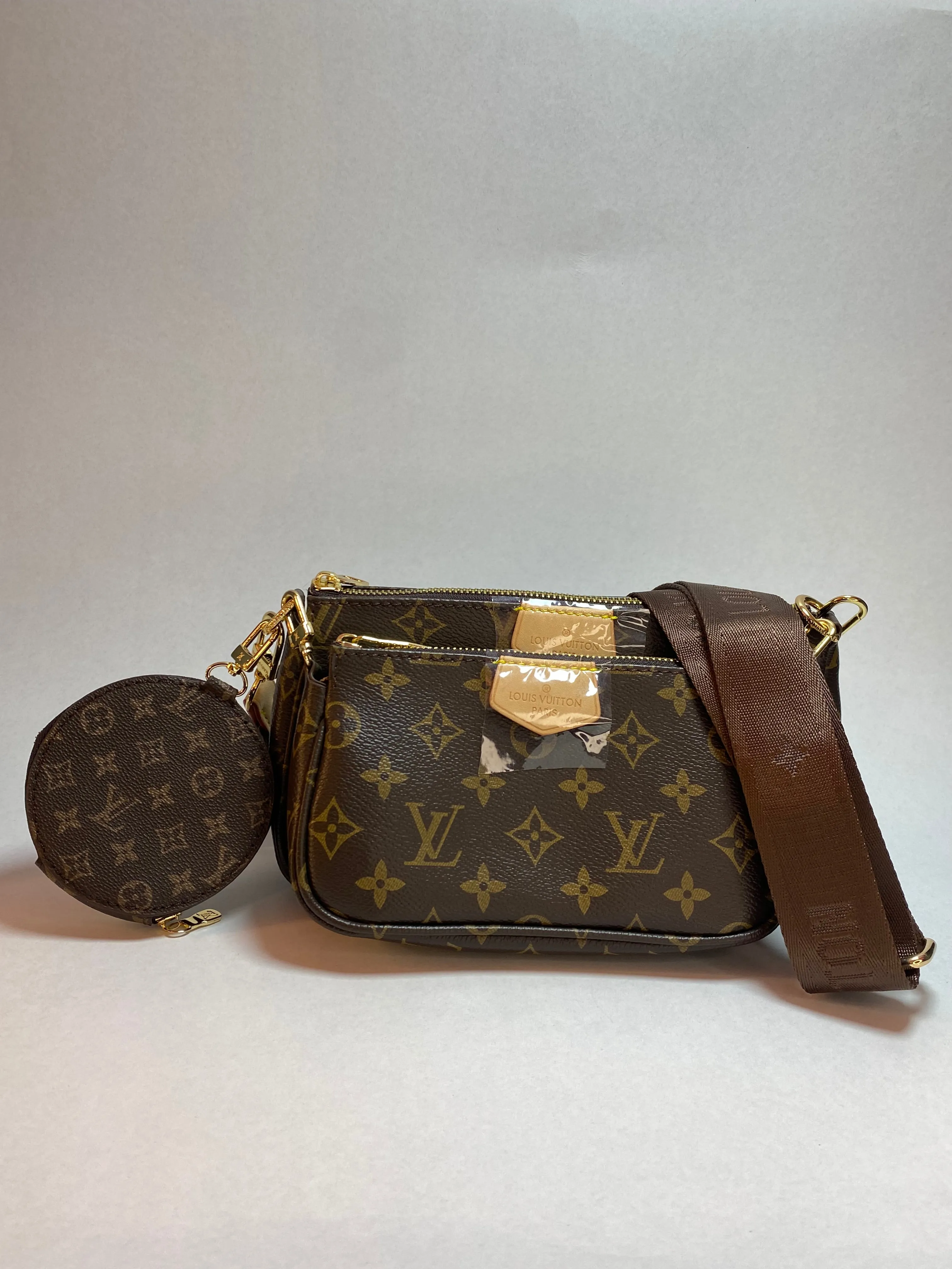 L.V multi pochette .