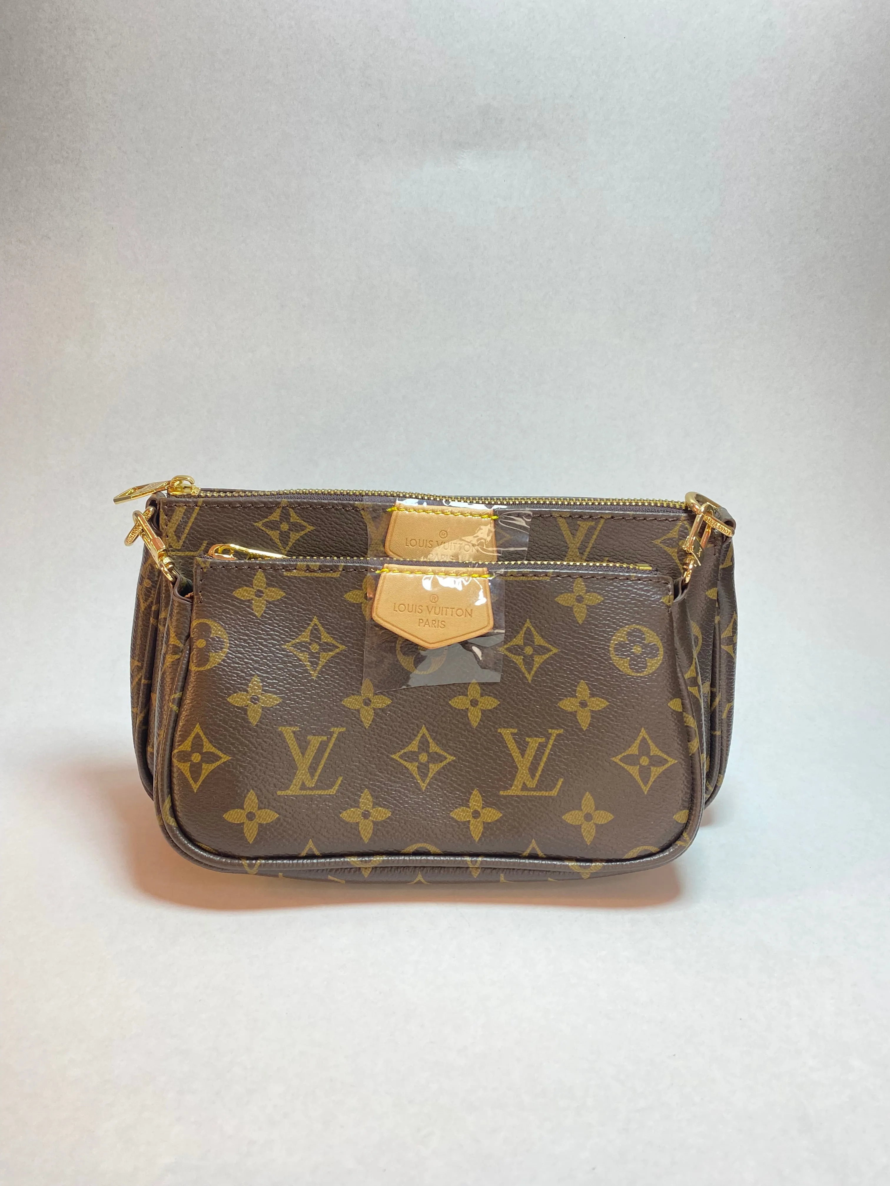 L.V multi pochette .