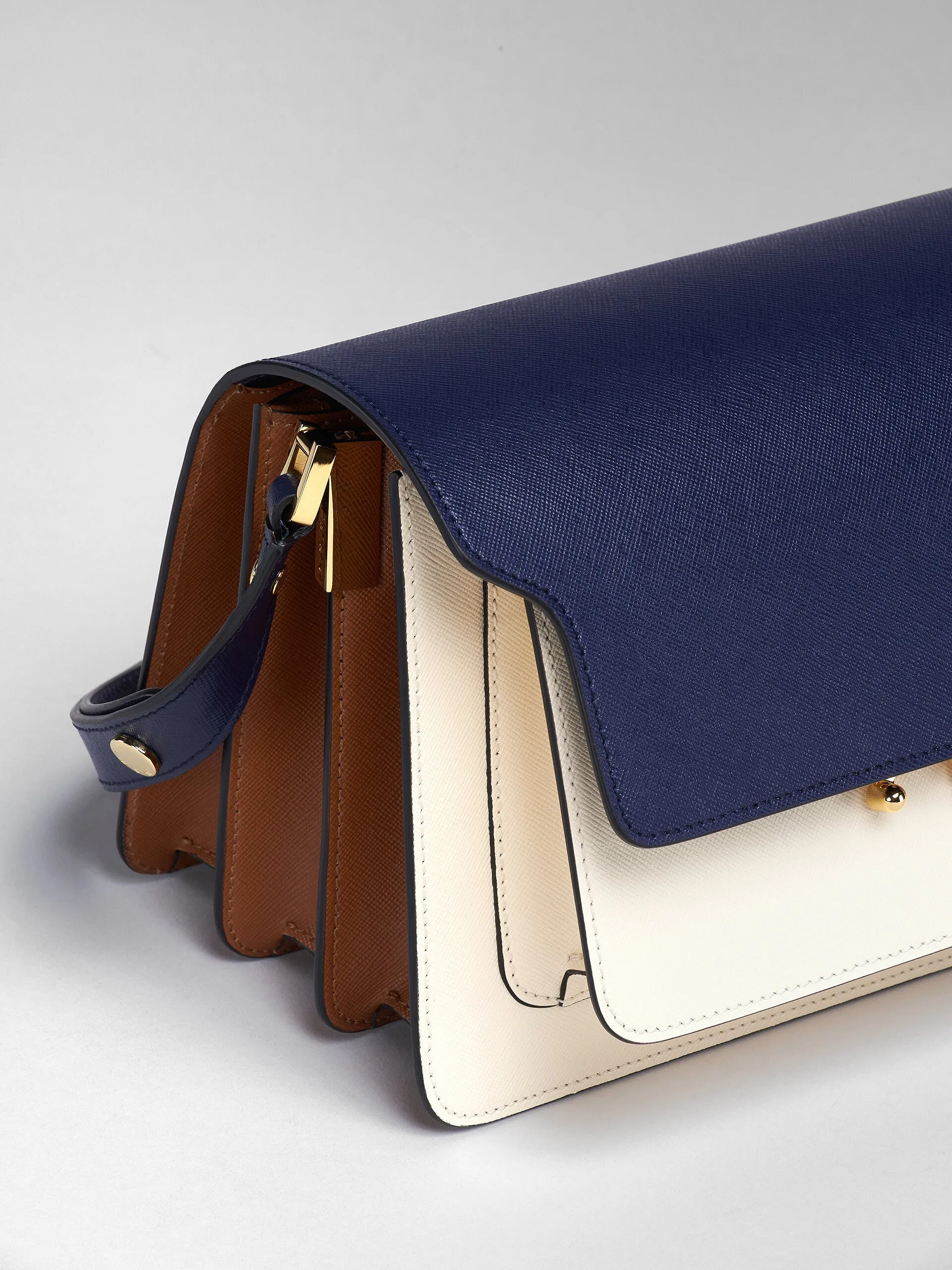 Medium Trunk Handbag