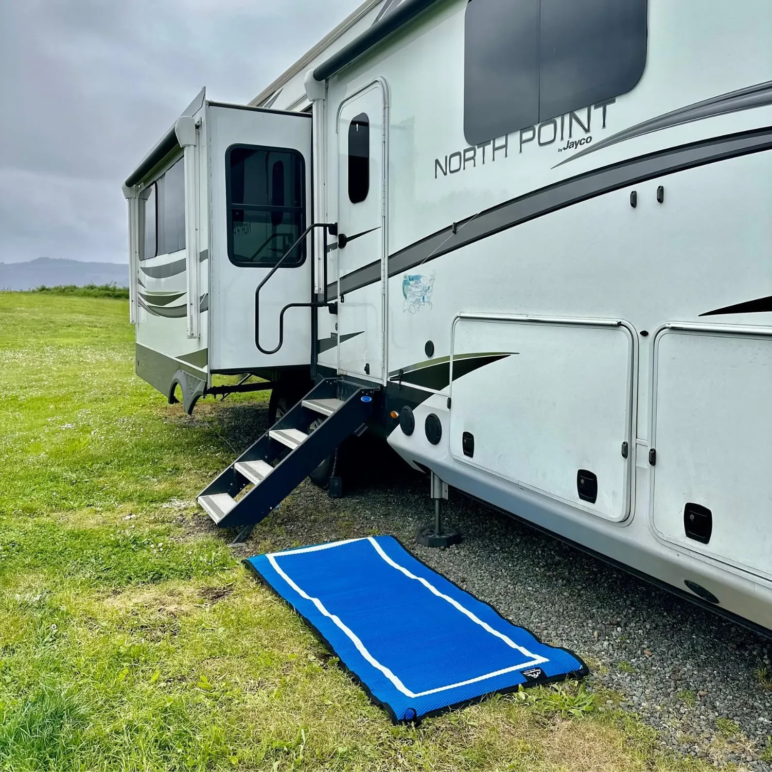 Premium Outdoor RV Patio Mat – Extra Thick 5mm Recycled Polypropylene Rug – Heavy-Duty, Waterproof, Reversible – Luxury Mat for Camping, Beach, Deck, Campsite