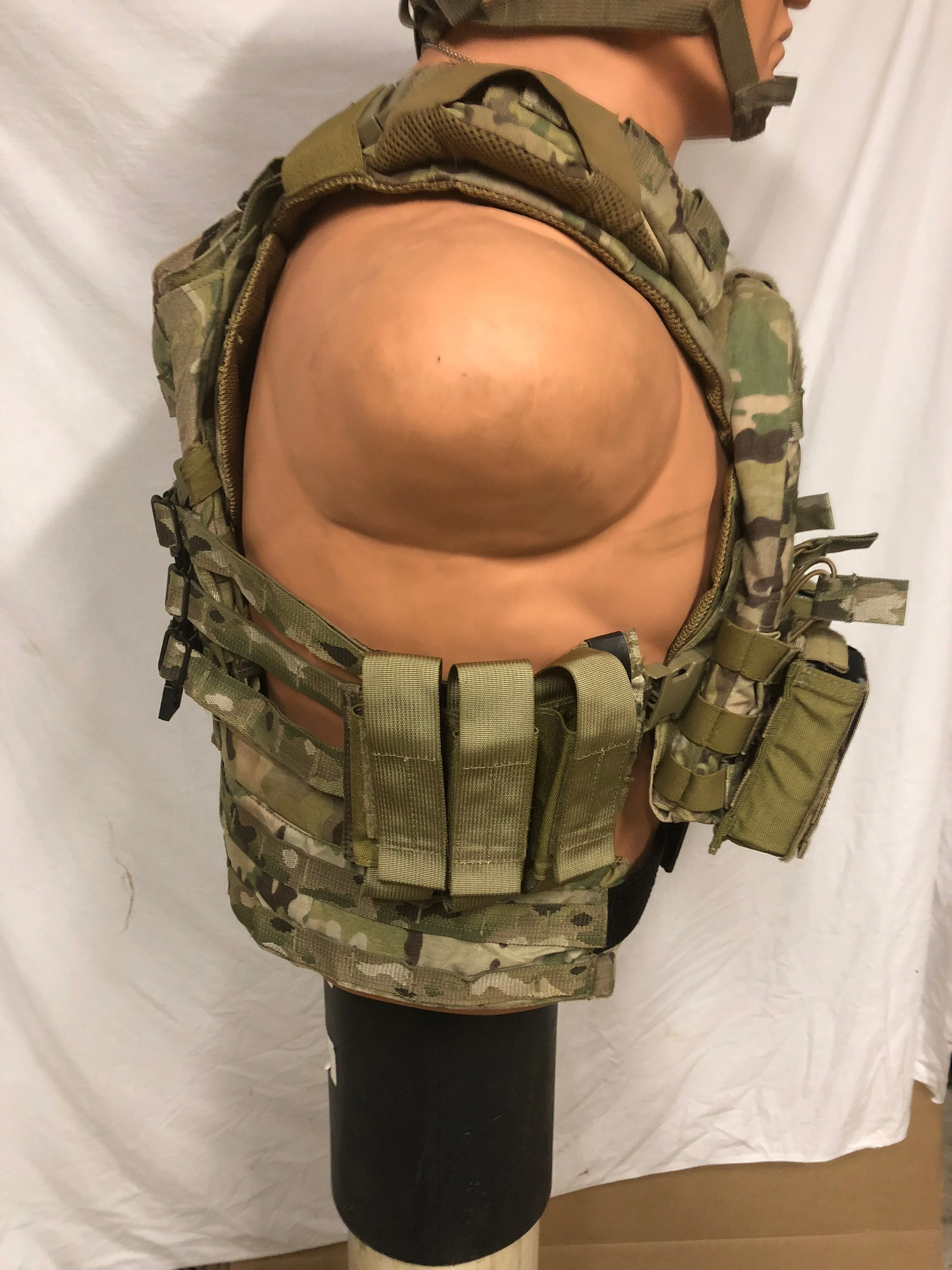 S.O. TECH MULICAM VIPER RELEASABLE PLATE CARRIER W/BELT SYSTEM   POUCHES SIZE LARGE