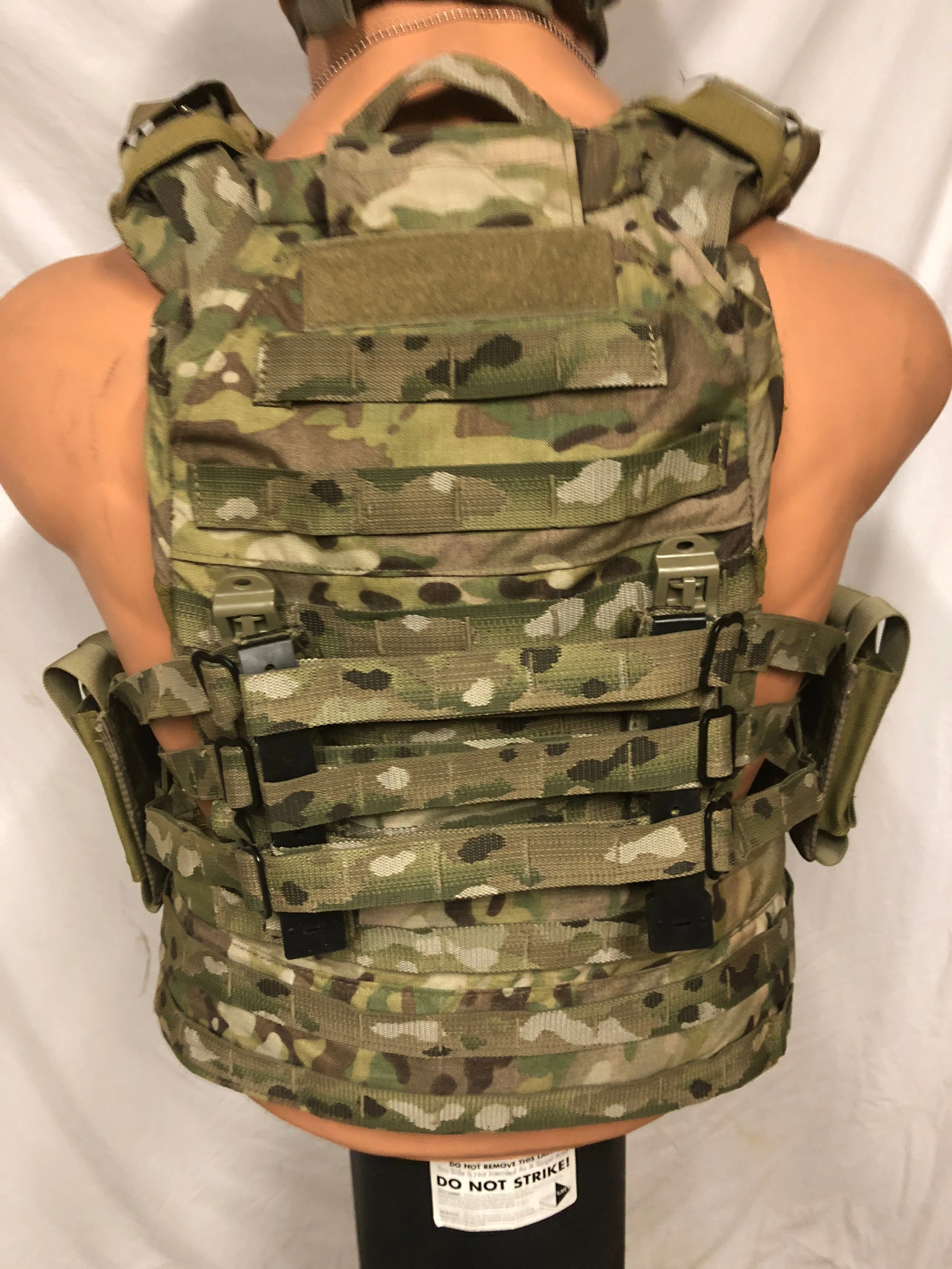 S.O. TECH MULICAM VIPER RELEASABLE PLATE CARRIER W/BELT SYSTEM   POUCHES SIZE LARGE