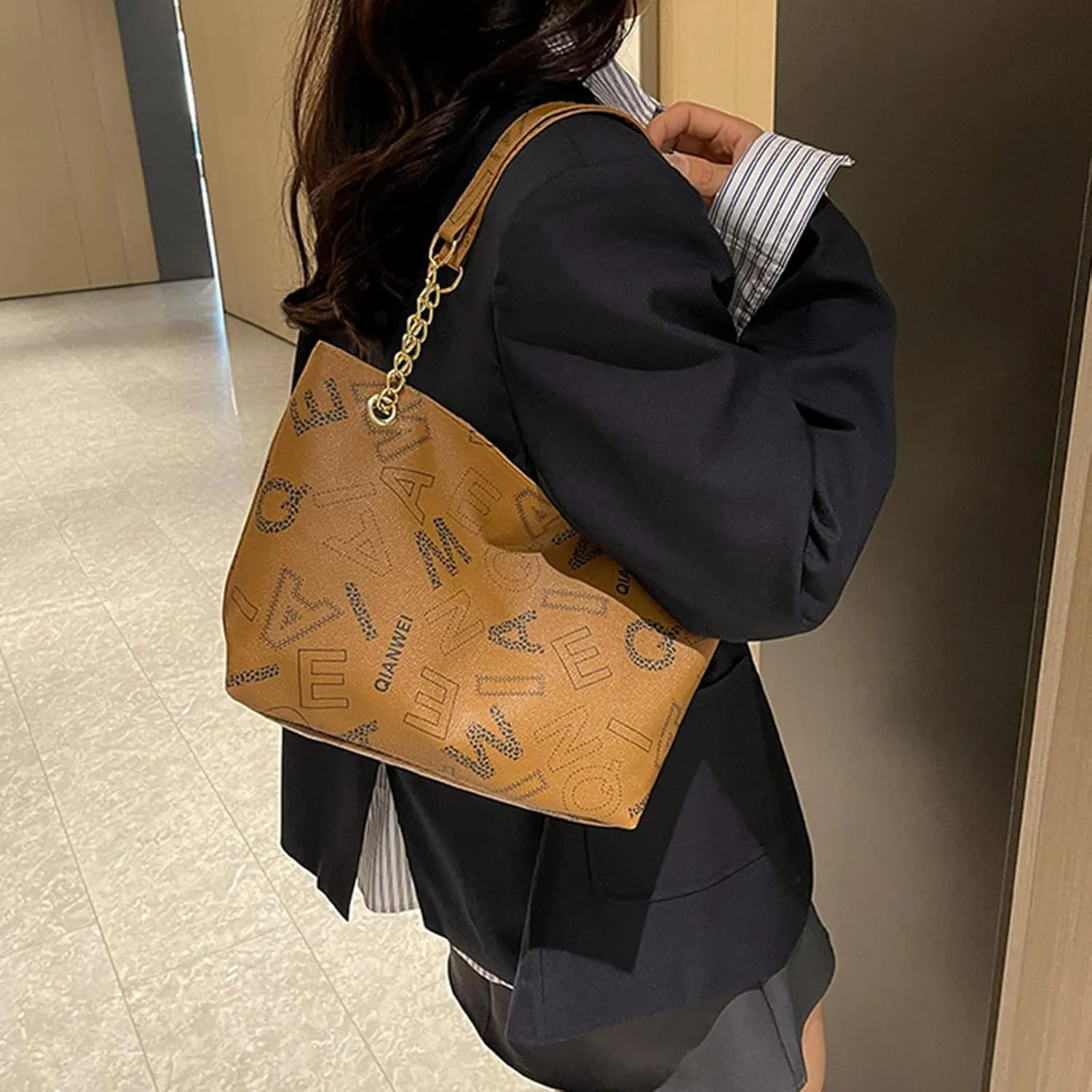 Women's Fall Winter Shoulder Bag PU Letter Print Large Capacity Waterproof High Load-bearing Durable Handbag