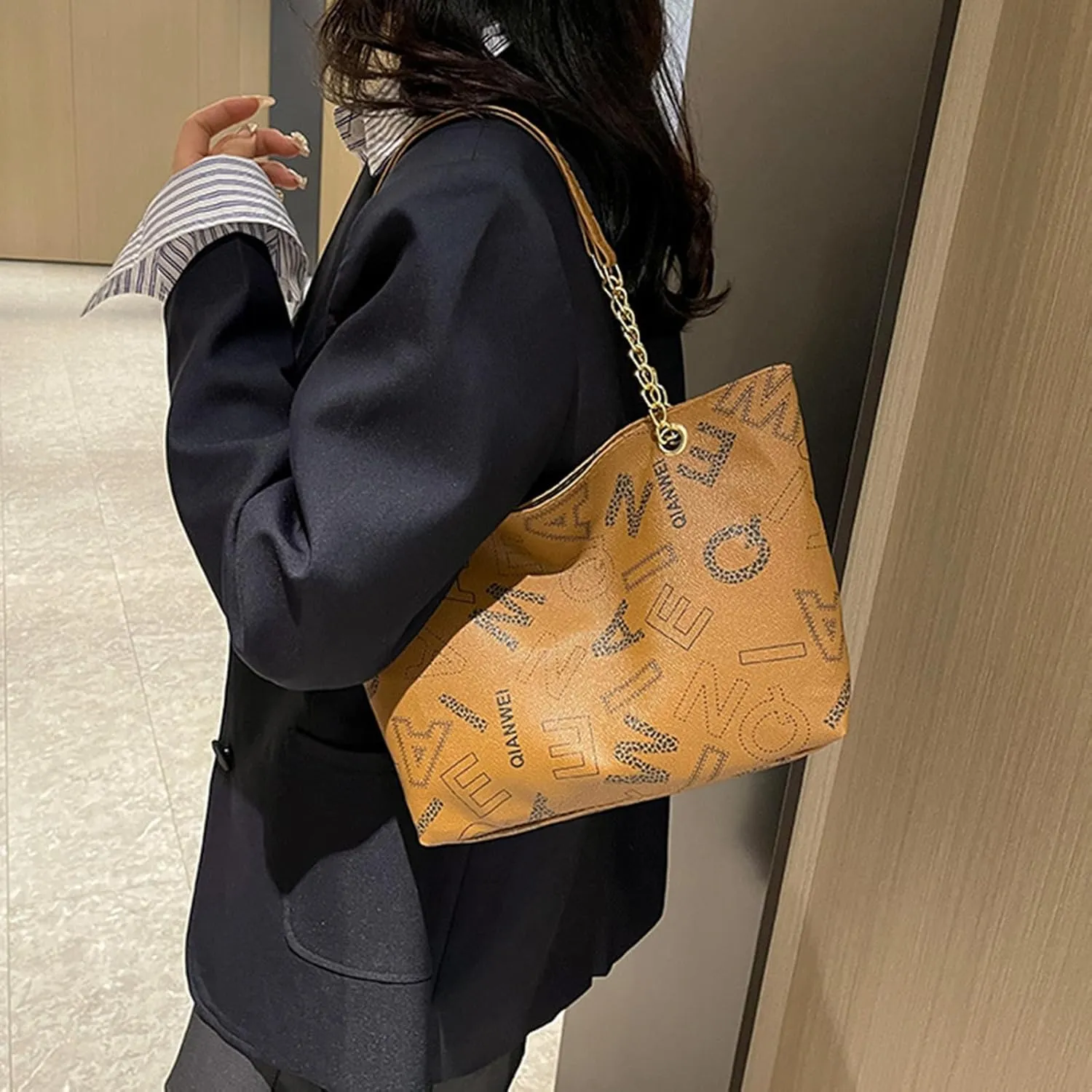 Women's Fall Winter Shoulder Bag PU Letter Print Large Capacity Waterproof High Load-bearing Durable Handbag